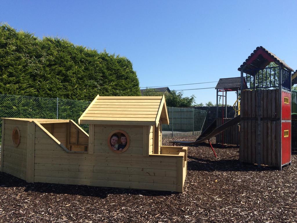 Cong Glamping Hotel Exterior photo